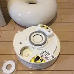※価格改定※【送料込2000円】±0スチーム式加湿器の画像