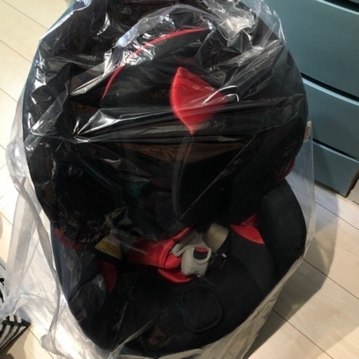 フラットになります　新生児から　チャイルドシート　アップリカ