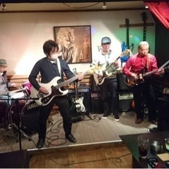 ベンチャーズ の曲を練習中 − 熊本県