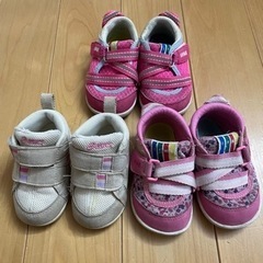 女の子の靴　（取り引き先決まりました）