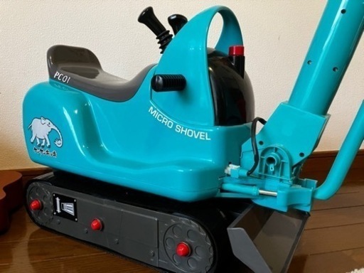 子供用　コマツ　Micro shovel