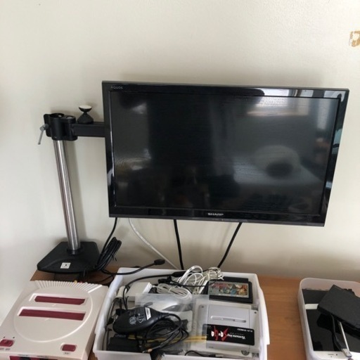 済 シャープ AQUOS19インチテレビ