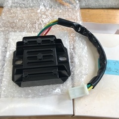 全波整流レギュレータ12V