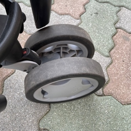 ベビーカー　クイニーザップ　マキシコシ