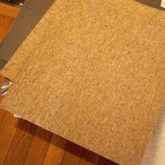 タイルカーペット　50x50cm(中古)
の画像