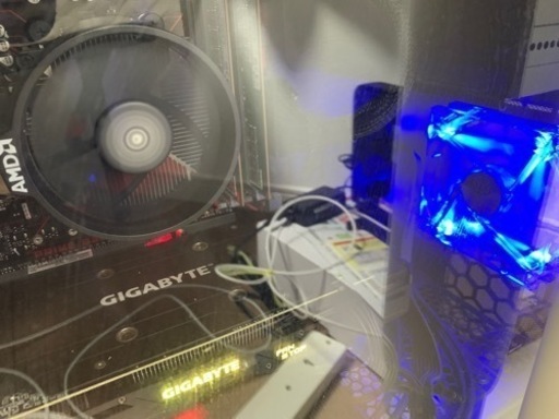 自作PC + キーボード + マウスです。