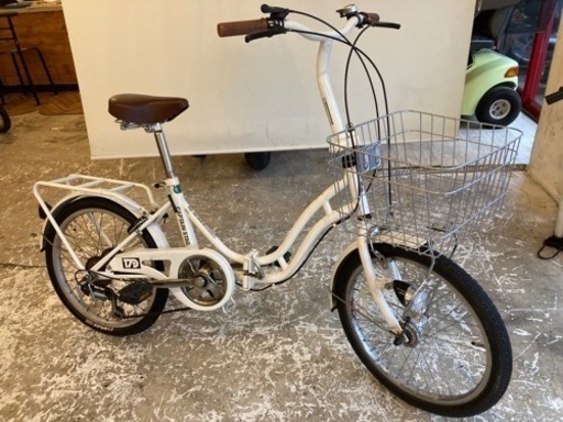 【LEDオートライト】6段変速　20インチ　カゴ付き折りたたみ自転車　ホワイト