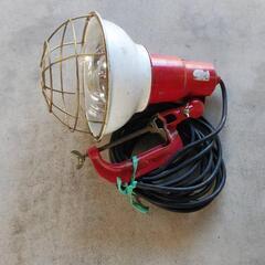 投光器