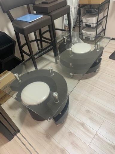 ガラステーブル