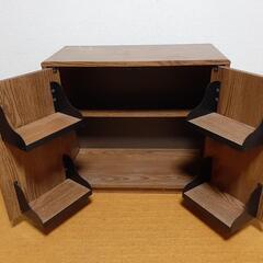 VHSビデオテープ収納ラック　プッシュオープン
