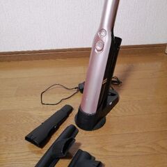 シャーク　充電式ハンディクリーナー