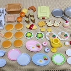 決定済み★はじめてのシルバニアファミリーおうち家具うさぎ家族人形セットぬいぐるみまとめ売りの画像