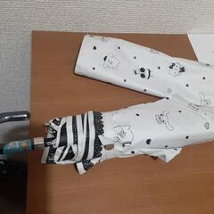 サンリオキャラクターの折り畳み傘の画像