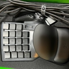 中古品　Razer Tartarus V2 片手用キーボードの画像