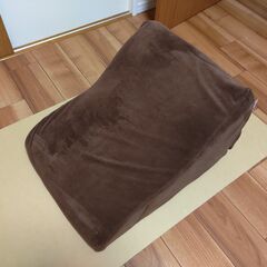 Meiz 三角クッション 三角枕 腰枕 背もたれ クッション 体...