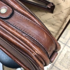 イタリア製　カバン　本革？の画像
