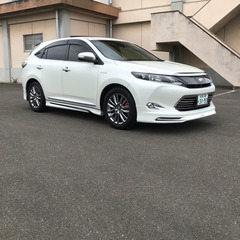 トヨタハリアープレミアムハイブリッドの画像