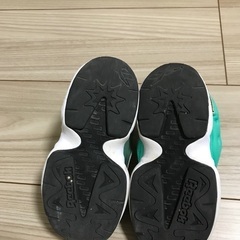 Reebok ﾊﾞｰｻﾎﾟﾝﾌﾟﾌｭｰﾘｰ 16cm ﾐﾆｵﾝｽﾞﾌｨｰﾊﾞｰの画像