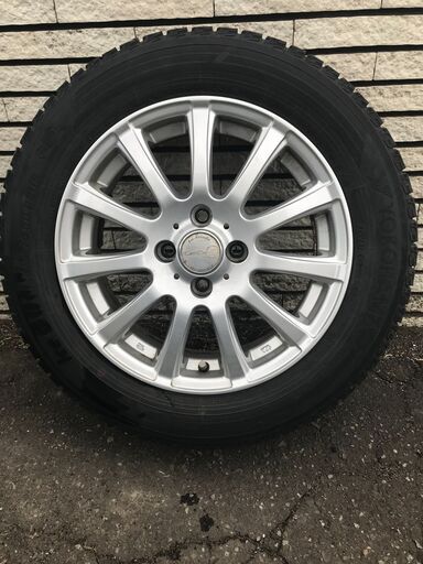 スタッドレスタイヤ、ホイール4本セット