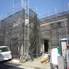 【鴻巣】広々リビングで楽しい家族との団らん♪　鴻巣駅まで徒歩１３分