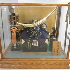 伊達政宗公　兜飾り　ケース入り　木製弓太刀付　コンパクト　初節句...