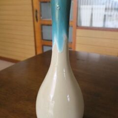 一輪挿し　花生け　陶磁器