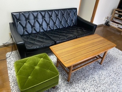 【急遽値下げ】カリモク3点セット＋おまけ　カリモク60 ロビーチェア ソファ 3シーター ブラック オットマン　カフェデーブル　おまけ