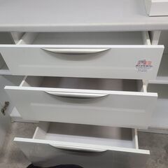 【リサイクルショップどりーむ天保山店】●2256●　キッチンボード　食器棚　ホワイト　上下分割できるセパレートタイプ　強化ガラス　※汚れありの画像