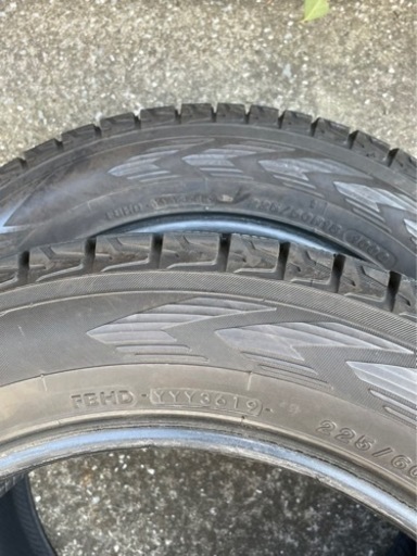 スタッドレスタイヤ 225/60/R18 2019年製 RAV4 ハリアー