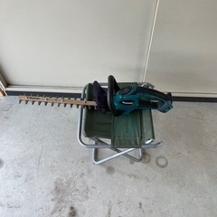 マキタ充電式生垣バリカン
