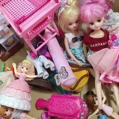 リカちゃん人形とお洋服沢山