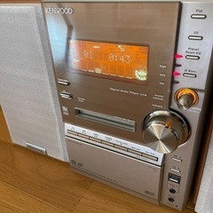KENWOODのミニコンポおまけ付きの画像
