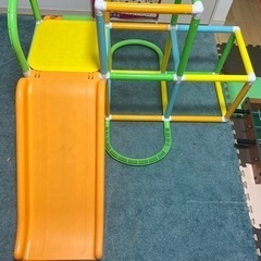 ジャングルジム