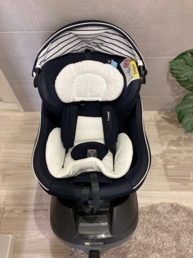 値下げします　コンビ　チャイルドシート　取引中