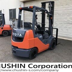 新品ノーパンクタイヤ　3トン  ガソリン　フォークリフト 関東輸送無料(条件有)　 3t 　8FGK30　エンジンフォークリフトの画像