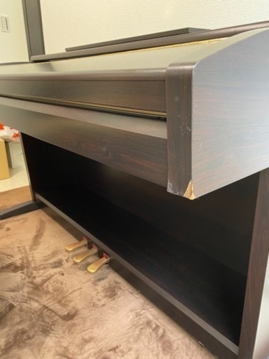 電子ピアノ　Clavinova CVP303 中古