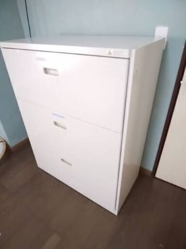 オフィス家具 スチール A4 ファイルキャビネット ３段引出し