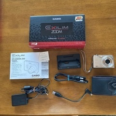 コンパクトデジカメ（CASIO EXILIM）