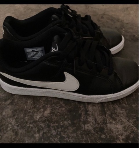 NIKE スニーカー