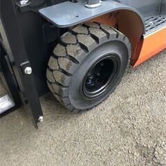 新品ノーパンクタイヤ　2トン　小旋回　コンパクト　関東輸送無料(条件有)　ガソリン　フォークリフト トヨタL&F コンパクト 02-8FGKL20　エンジンフォークの画像