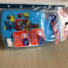 コップ、お弁当箱、ランチボックスの画像