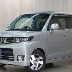 低走行車で長く乗れます！小回りが利いて運転しやすいです！の画像