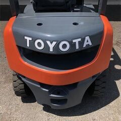 2トン　低稼働　新品ダブルタイヤ　Wタイヤ　エンジンフォークリフト　トヨタ　関東輸送費無料(条件有)　タイヤ新品塗装済!!の画像