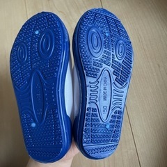 トミカ　上履きの画像