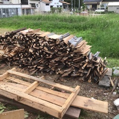 キャンプ　薪ストーブ　燃料　軽トラ1台積み放題　一山