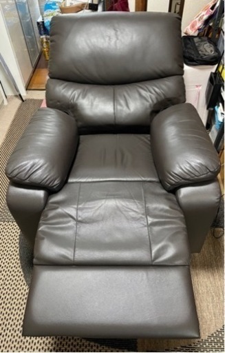 お譲り先決まりました。美品！電動リクライナーソファー　熱田区　値段交渉ＯＫ！