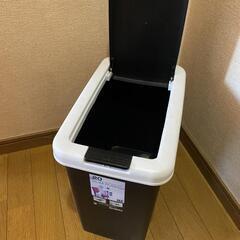 ゴミ箱の画像