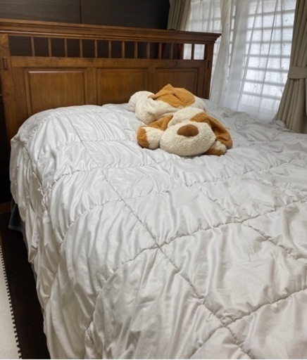 ベットフレーム　クイーンサイズ