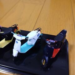 スズキ スクーター ハイ ミニカーの画像