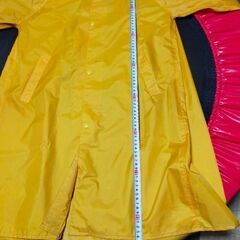 ◎お譲り先決まりました◎小学生低学年用レインコートの画像